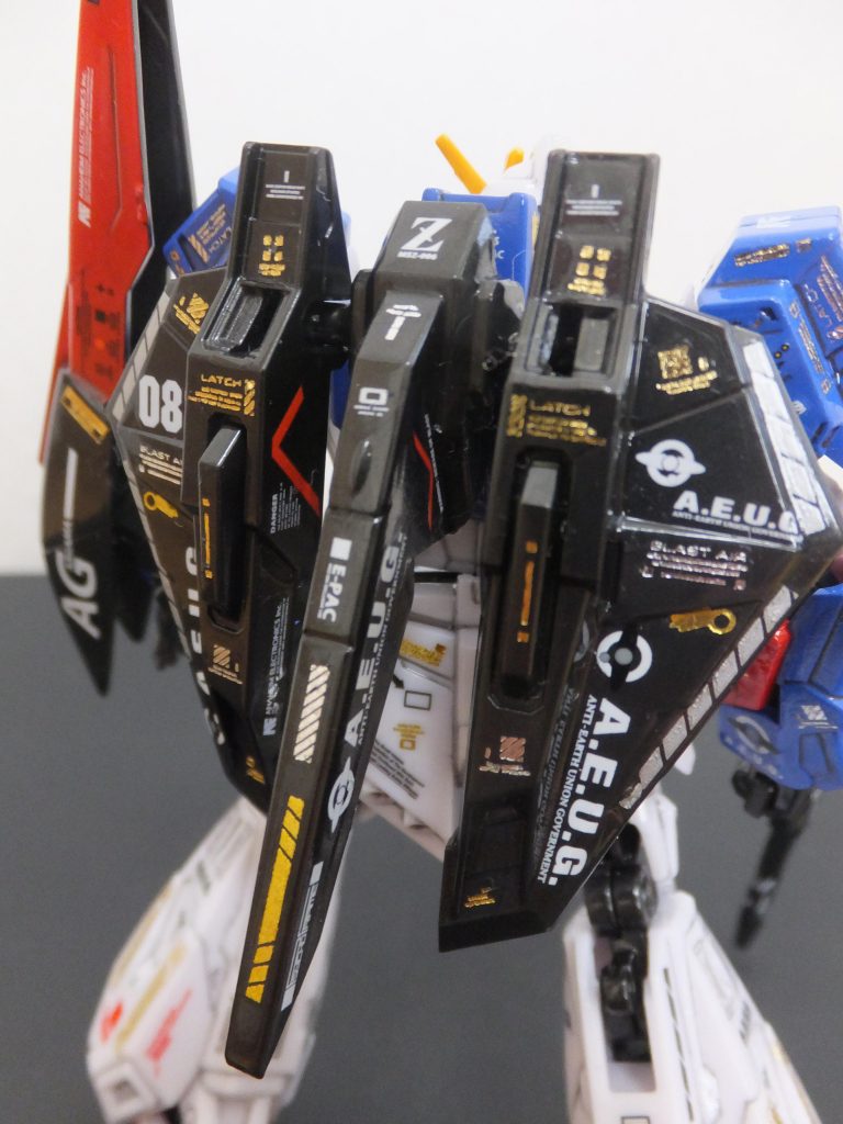 背部のフライングアーマーが最高にカッコイイです！