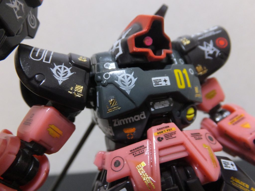 小説に端を発する幻の「シャア専用」リック・ドムです