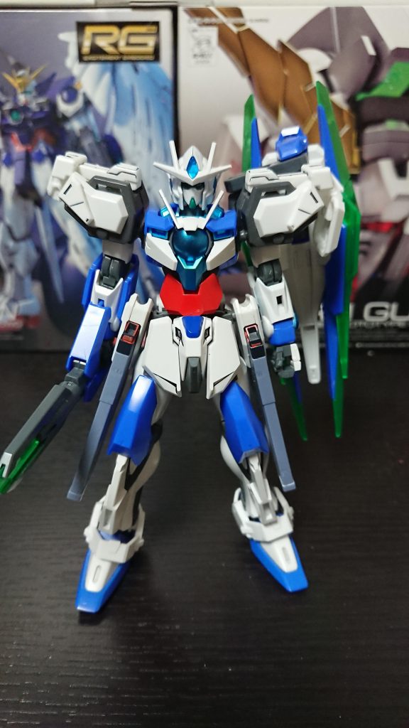 G-EXE-09を本格的に見直し再設計したMS、特殊な太陽炉を搭載しており今までの反応速度を軽く超える。
姉妹機であるGNE-0001ALICEとは違い完全戦闘向けに設計されているので形は似てはいない、EXE-09のパーツを流用しているので面影はあるが性能は桁外れでありパイロットの意見を取り入れ武器は近接のみとなっている。