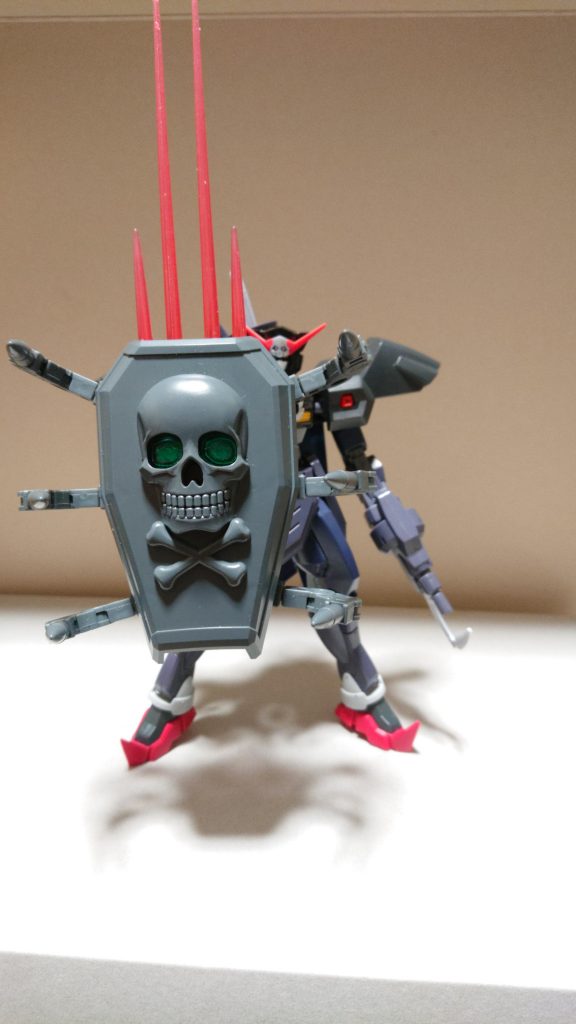 七つ目の武器はスカール・シェル自身で、ビームサーベルを搭載した大型シールドになる。