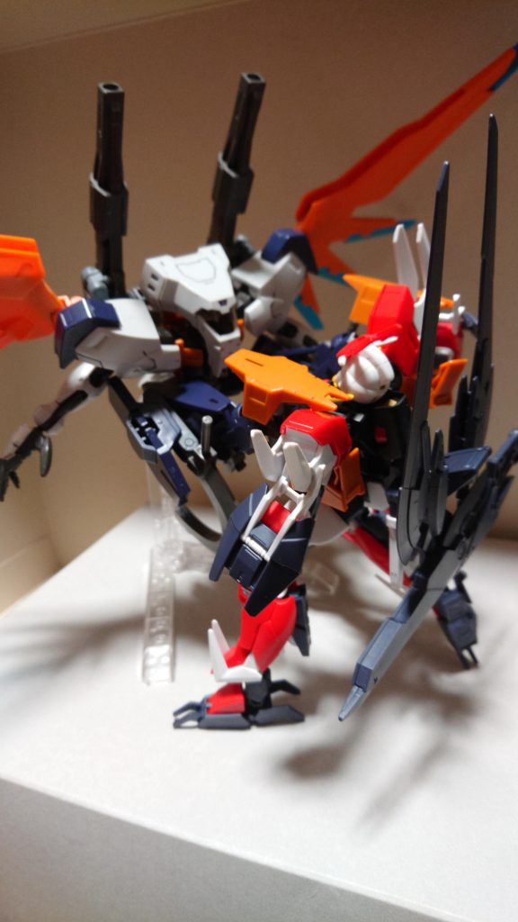 ユーゴー・フレスベルグがマーズ・フェイスに襲い掛かる！