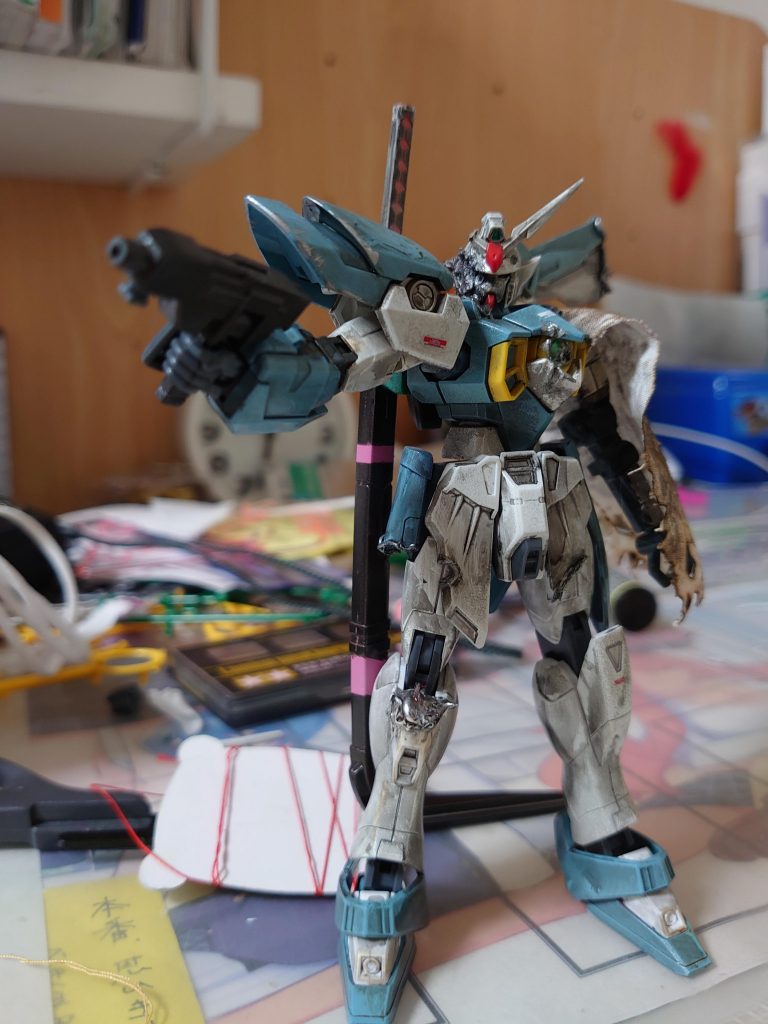 基本的に武装は2つだけです。ビームピストルとガーベラストレートだけです。