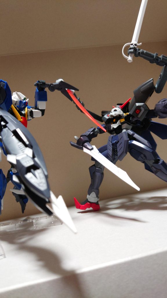 手数の多さに苦戦するマーキュリー・フェイス。
果たして勝つことが出来るのか!?