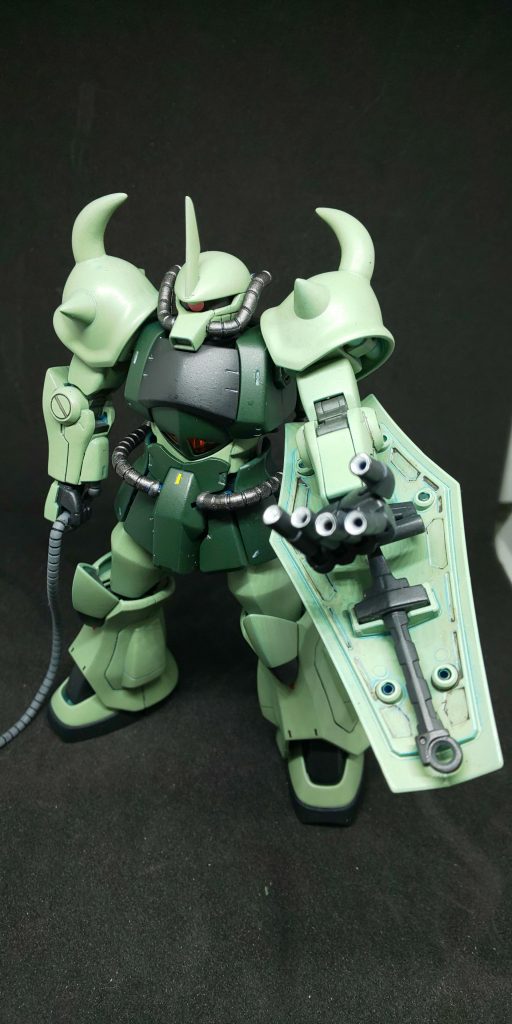 フィンガーバルカンは定番の5本指独立加工。