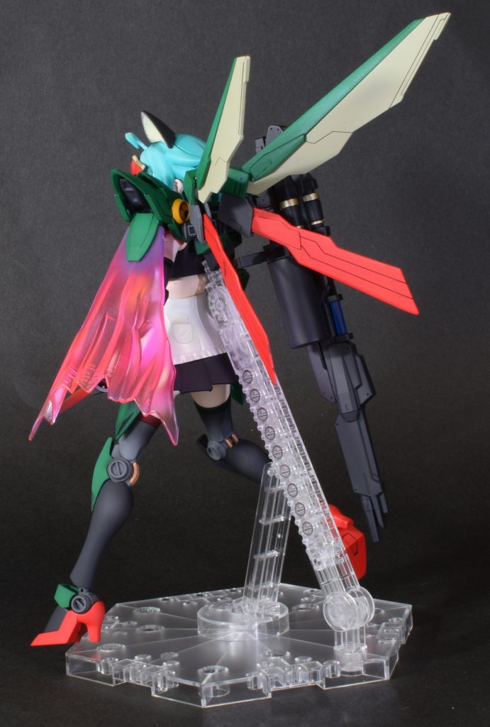 カラーリングはイタリア国旗の白と黒を置き換え。