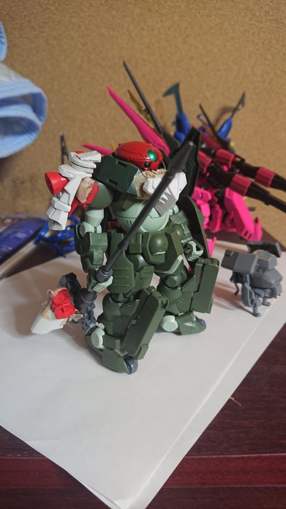 始めの予定ではこうなるはずが右手に持っている武器を紛失・・・