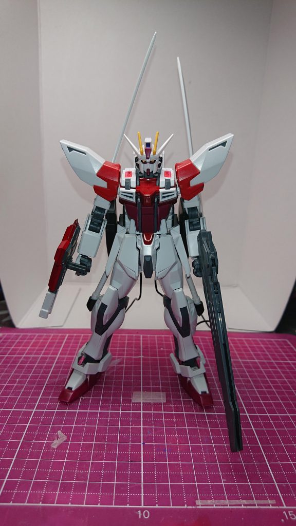 まずは前と後ろ
ストライクをベースに高機動と接近戦を限界まで高めたガンプラ。