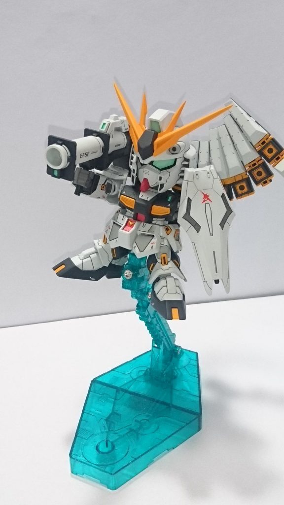 νガンダムは劇中、バズーカを手で使用してない。

豆知識。

各部のセンサー類はツインアイを含めてグラデーション塗装してます。