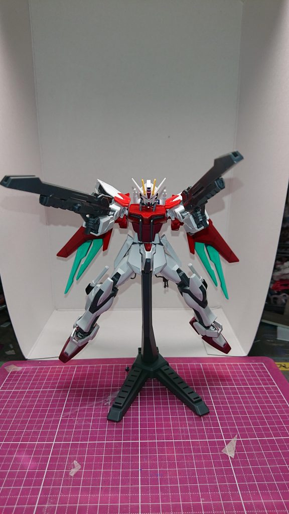 2連装ビームライフルは1回の発射で2発出るという設定です。大体は2丁で使用することが多い