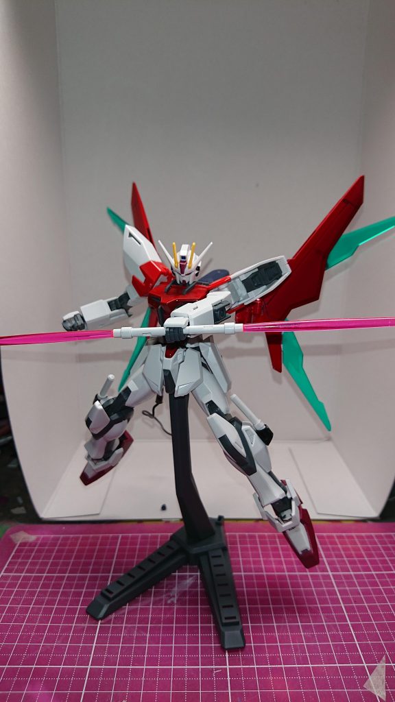 シュペールラケルタビームサーベルはプレイヤーの好みにより連結状態のアンビデクストラス・ハルバードとして使用することが多い