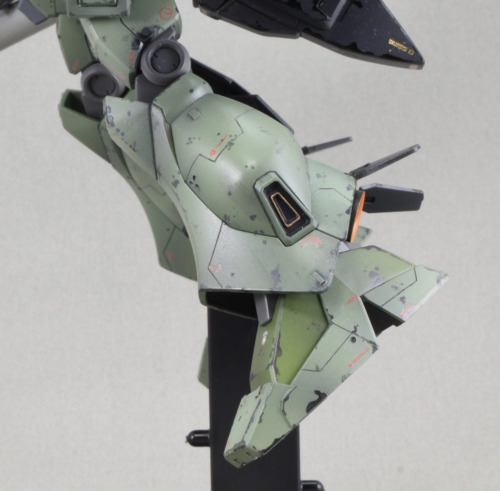 スジボリも本機から本格的に挑戦。尚この時「左右両側のスジボリが対照になってなくても、組み立てたら左右を同時に見ることねぇんだから、歪んでいてもバレやしねぇ」の精神を会得。