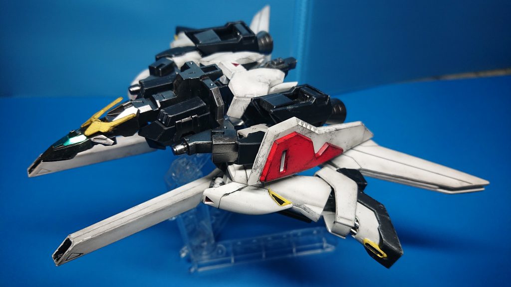 DXアーマー
リフレクターを翼に見立てて、砲身を機体下に持ってくるアイデアは、鳳凰竜フェニック・キャノンを参考にしています。やっとこのネタを使えた。