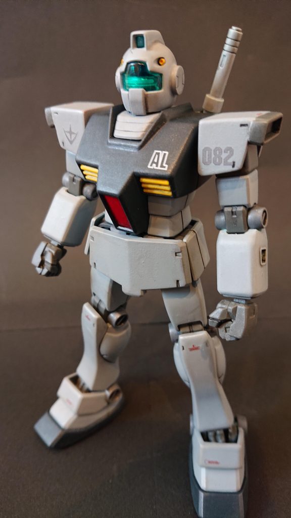 頭の耳辺りの合わせ目消すのが大変だったのでモールドパーツに置き換えました。