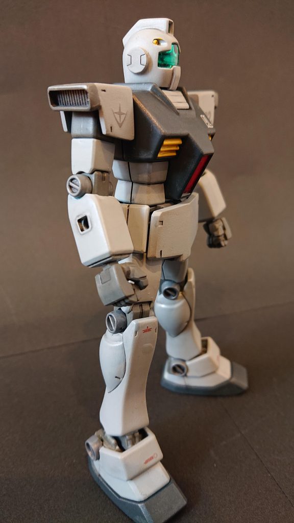 肩にもダクトパーツを着けました。