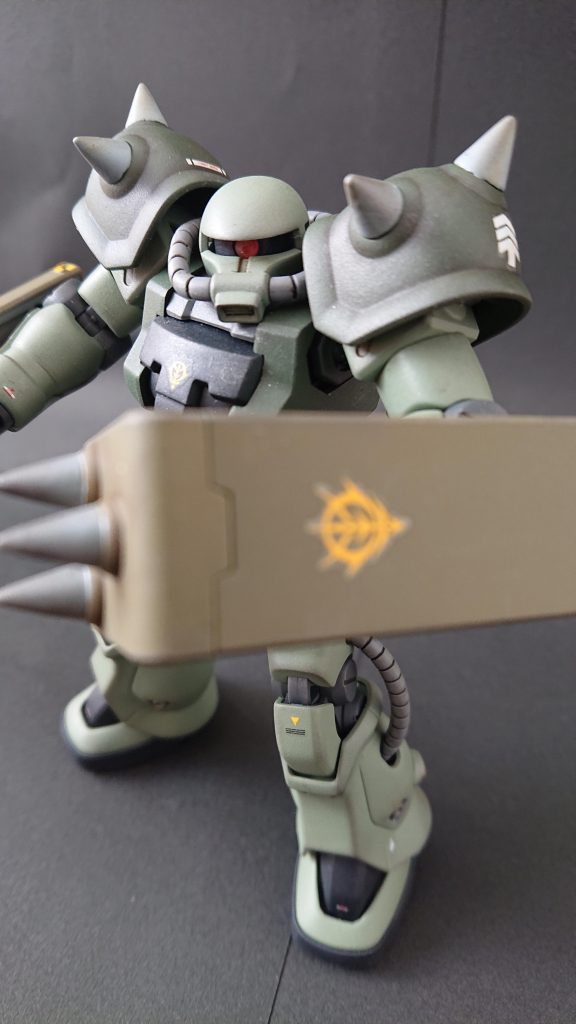 モノアイはクリアピンクのランナーからの削り出し