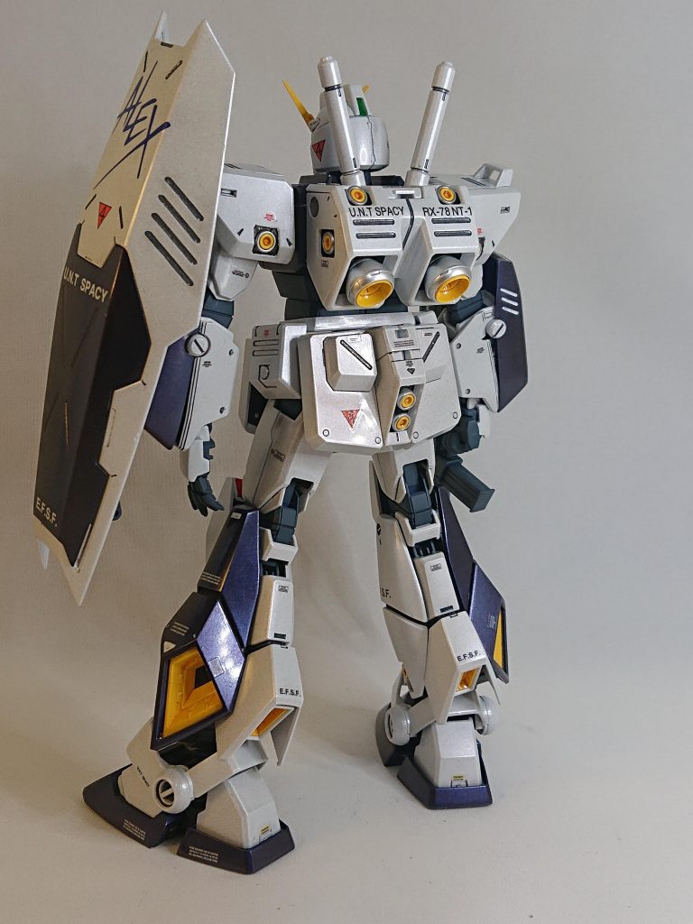 バックショット
結構どっしりした体格