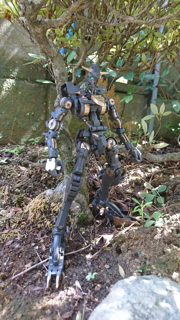 天使を滅ぼす人類救済の巨人
奪うためには何かを失う。
これが人の世の常。
巨人は食事を終えると立ち上がる。