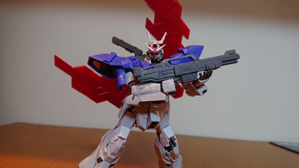 HG ムーンガンダム–3枚目/制作者：刺身オレンジ