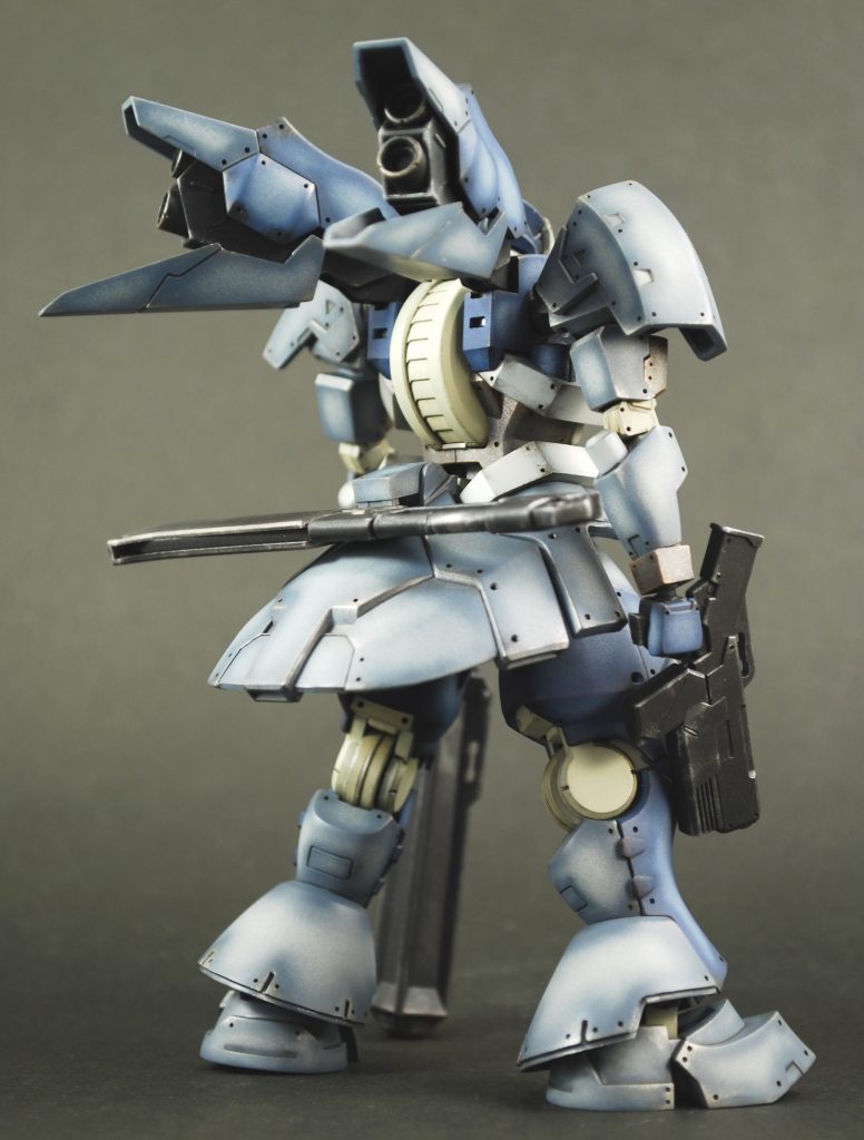 塗料はクレオスさんの水性（旧タイプ）です。