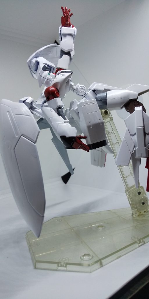 特に意味のないポーズ。

ちなみに設定は深く考えずにぶちまけました。
そもそも前の２機もフワッフワの設定ですからね(遠い目)

でもAIは女の子。*絶対女の子。(断言)*