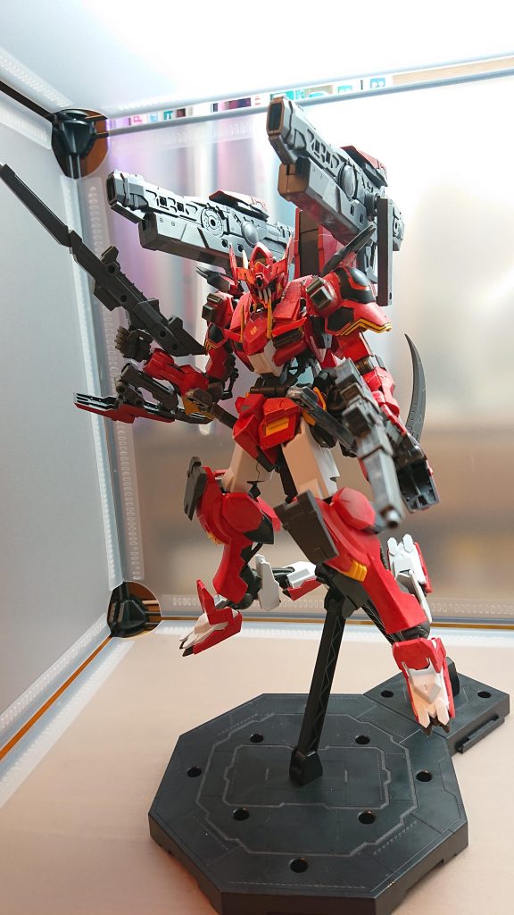 マシンガンライフル
遠距離、中距離に特化したライフル
破壊力が以前使用してた時より格段に強化されている