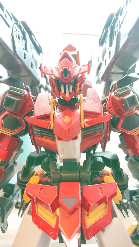 バルバトスをベースに設定資料と1/144の写真を参考にプラ板とオプションパーツを使って製作しました
特に頭部はプラ板を使ってフラウロスに近づけています