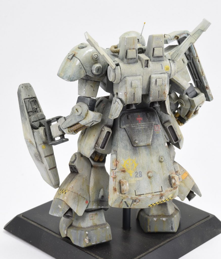 ちなみに鹵獲されたネオジオン機という設定。