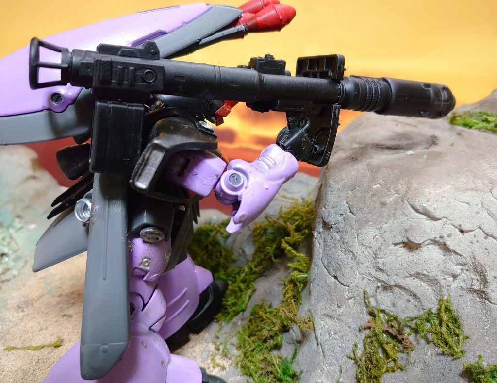 狙いを定める。