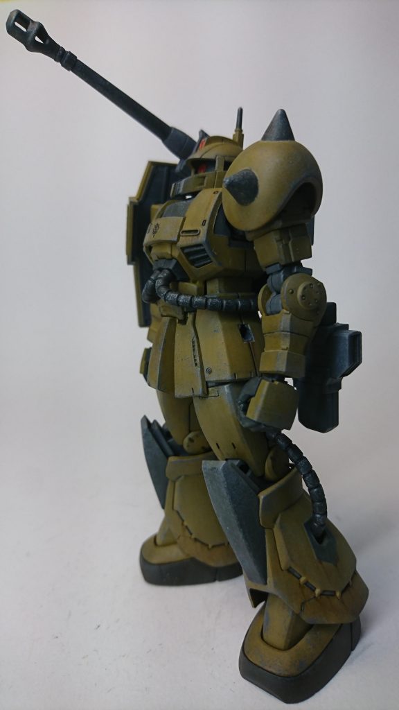 せっかくのプレバンなので目立つ改造はせずにキットの良さを楽しみましたが、マズルブレーキだけその辺にあったジャンクをつけてます。たしかタミヤ1/48のエレファントのやつ。