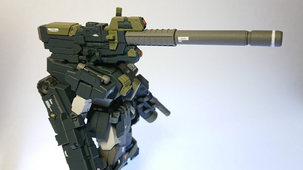 装備はシステムウェポンを改造してミキシングしました。