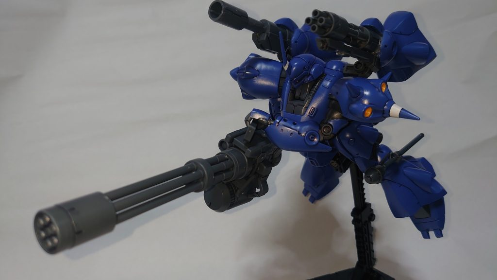 変則的な軌道で弾をばらまき場を乱す迷惑野郎なイメージ