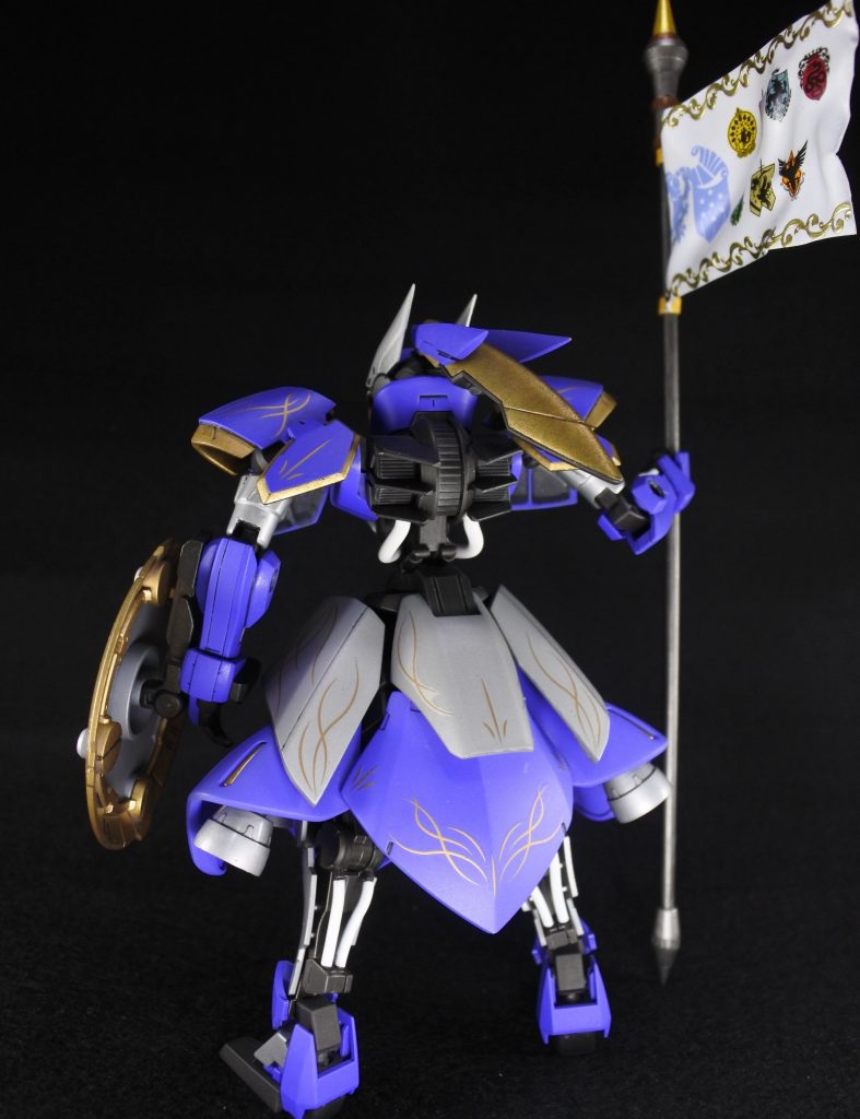 戦乙女の名を持つフレームなので、フレームにはほとんど手を加えず、スカートやポニーテールなどの外装の改造で女性的なシルエットを目指しました。