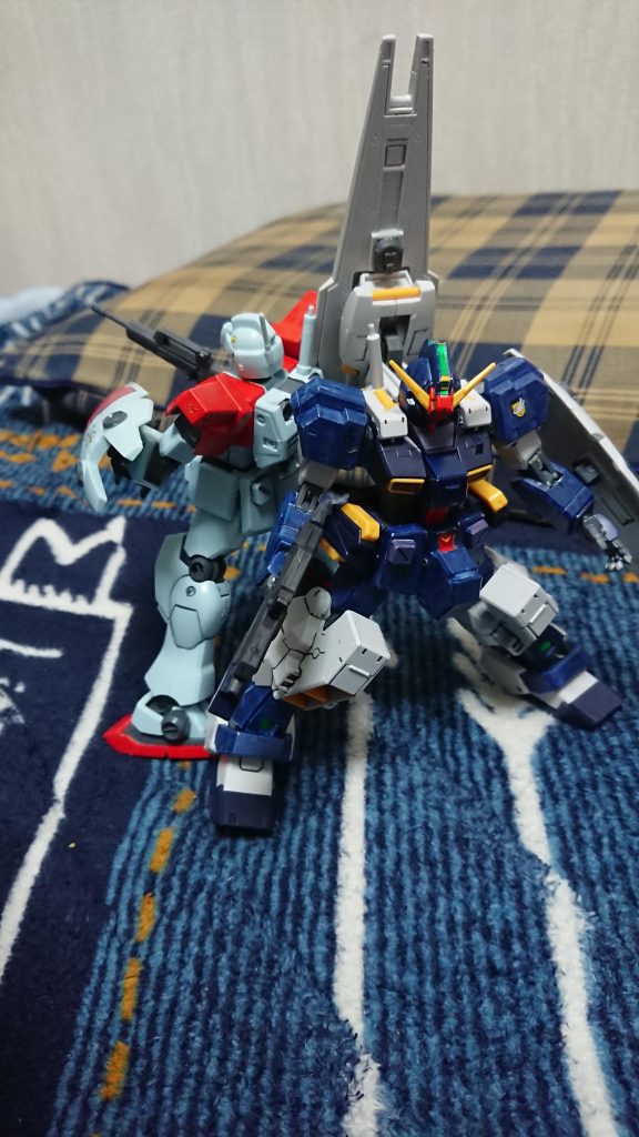 エゥーゴ部隊と交戦中。