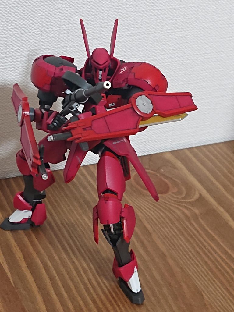 モンザレッドで一部色分け
リアルタッチマーカーでうっすらウォッシング&スミ入れ。