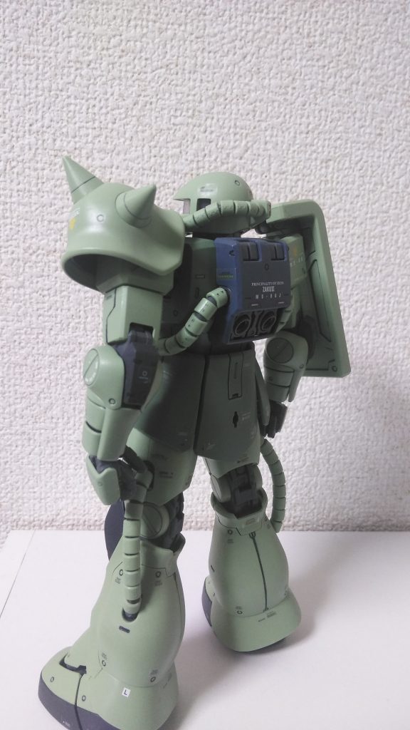 2020年現在に見ても、全然見劣りしない出来ですね。
今度RGのザクⅡ作ろっ！