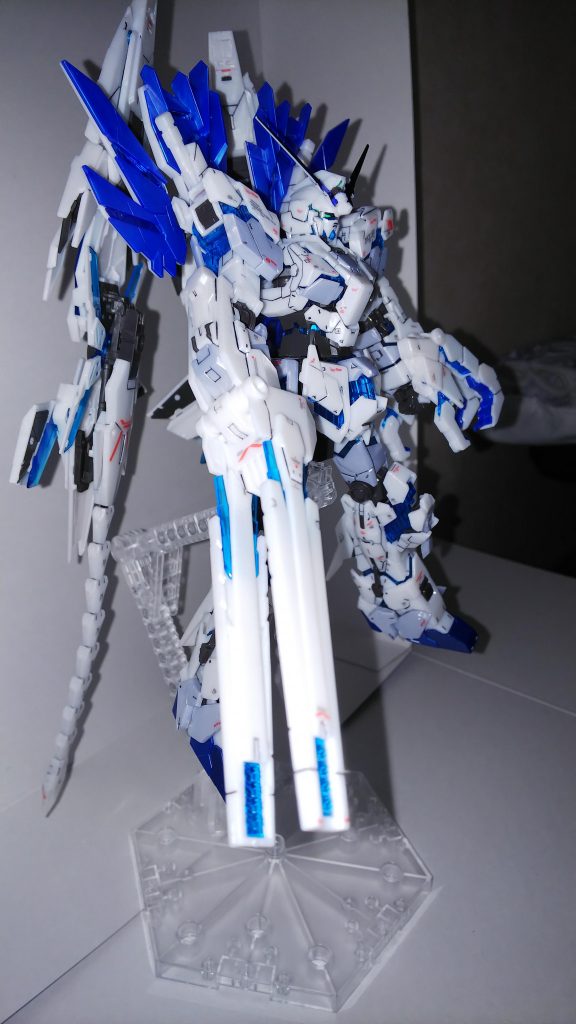 デストロイモード。と思ったら胸の装甲開いてないΣ(゜Д゜)