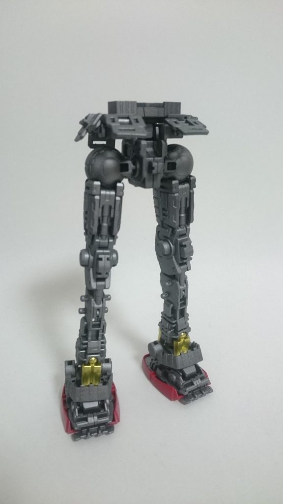 私は誰でしょうw ここまではGMもガンダムもフレーム含め一緒です。パーツも揃っているので、GMも作れましたが、それでは、わざわざ高いキットにした意味無しですしねw