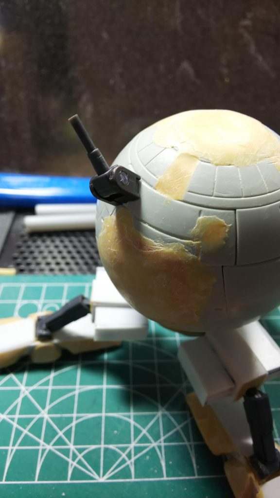 表面に付いてる大量の高角砲?は動かせる仕様。