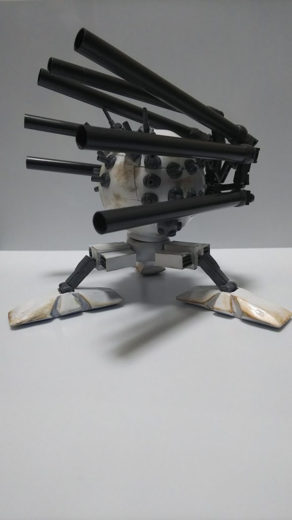 横から。主砲がちょっと長すぎたかも。