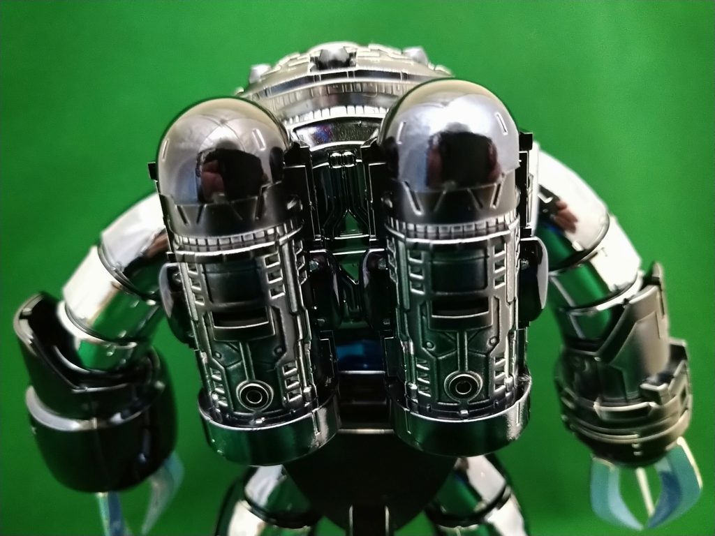 内部メカなど細部リア