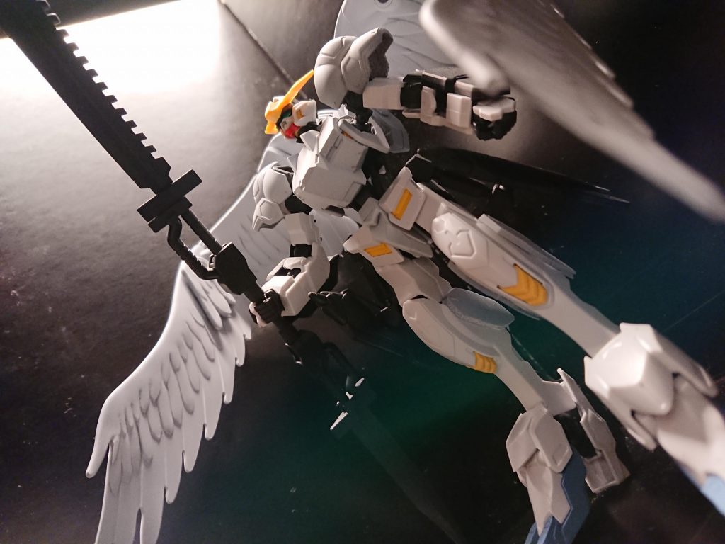 あの日の少年兵、ソランのように…
三日月もバルバトスから上を向いているのかなという妄想…(笑)