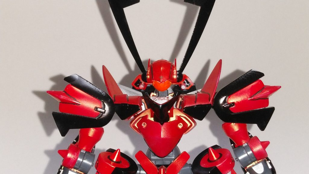 仮面の中に隠されているフラッグフェイスの塗装もこだわっています♪