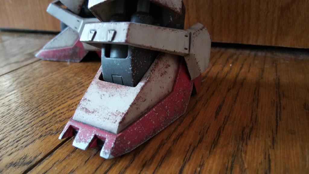 よく擦れそうな足先はシルバー多めにしてます。