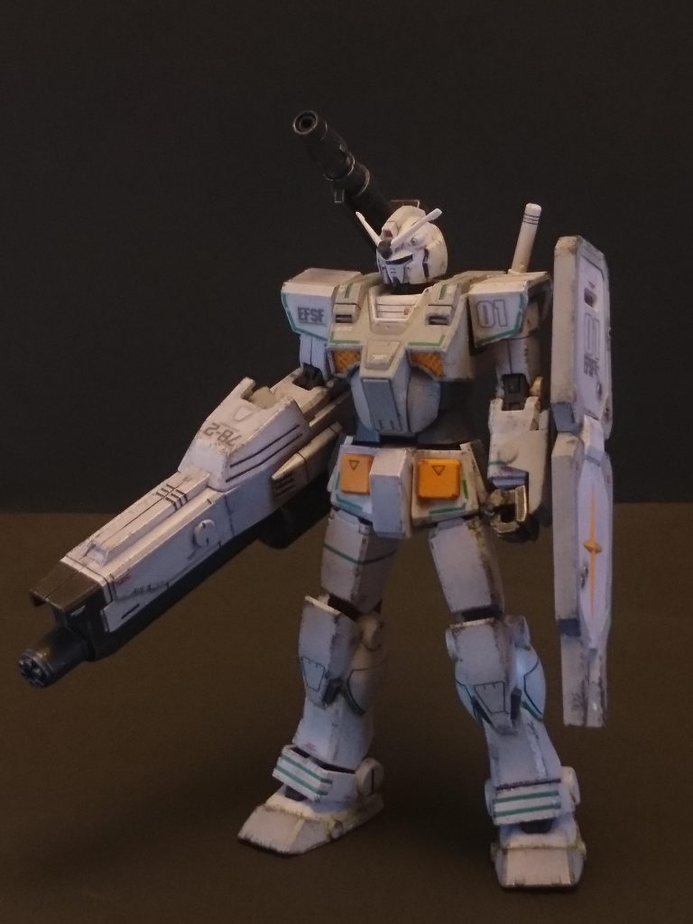 正面から。全体的に白いので、ウェザリングの具合がとても難しかったです。
本当はもっと小綺麗にしたかったのですが、、、。