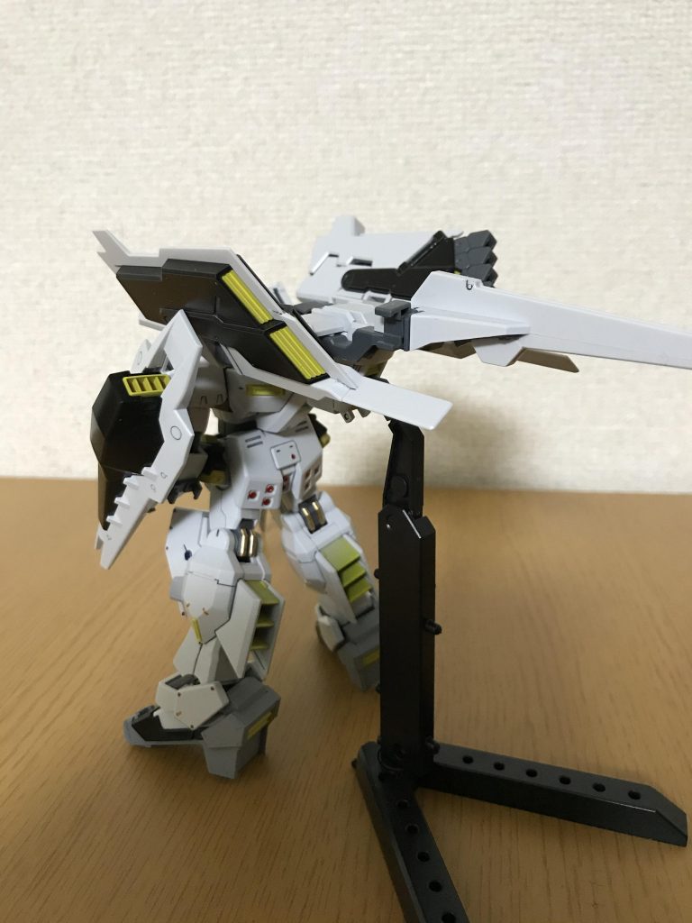 バックショットです。
あまり近くで撮ると粗だらけなので恥ずかしいです。