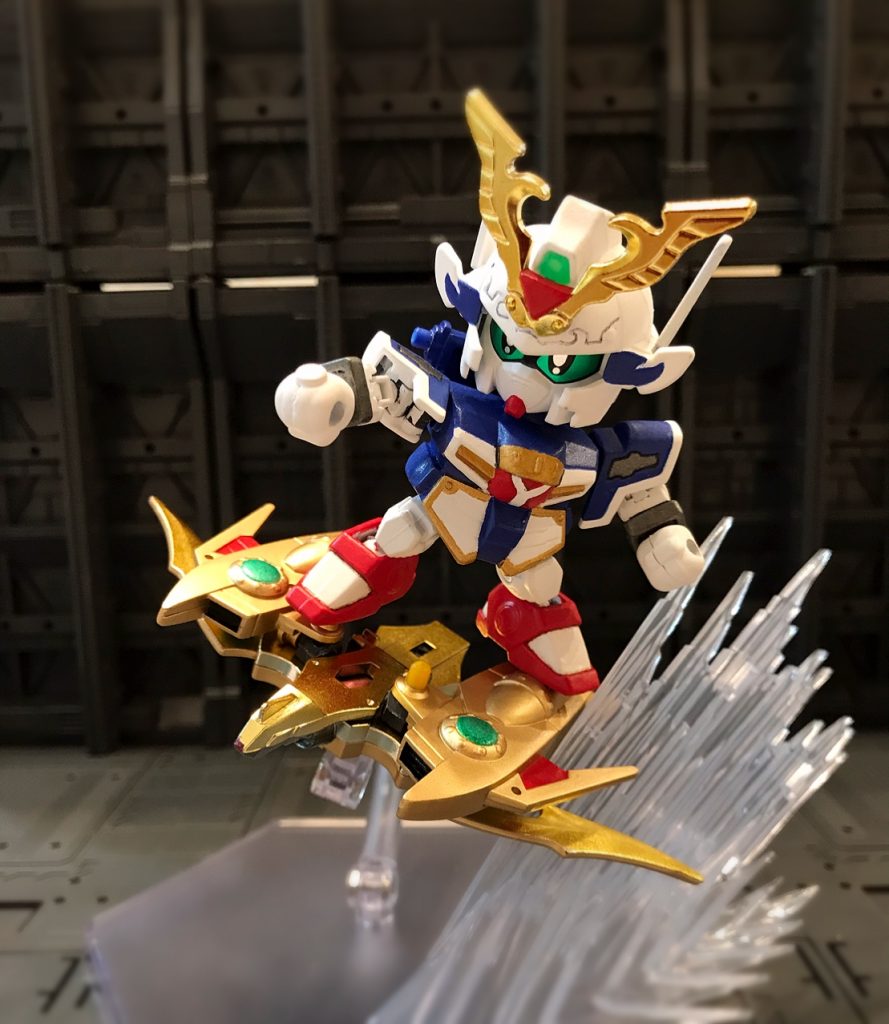 舞威丸の背中の大波帆駆砲(オーバーハングキャノン)と合体！舞威丸の支援メカ、迦楼羅守多(ガルーダシューター)に！元キットは棒立ちでしたが、サーフィンみたいな乗せ方に変更してます。