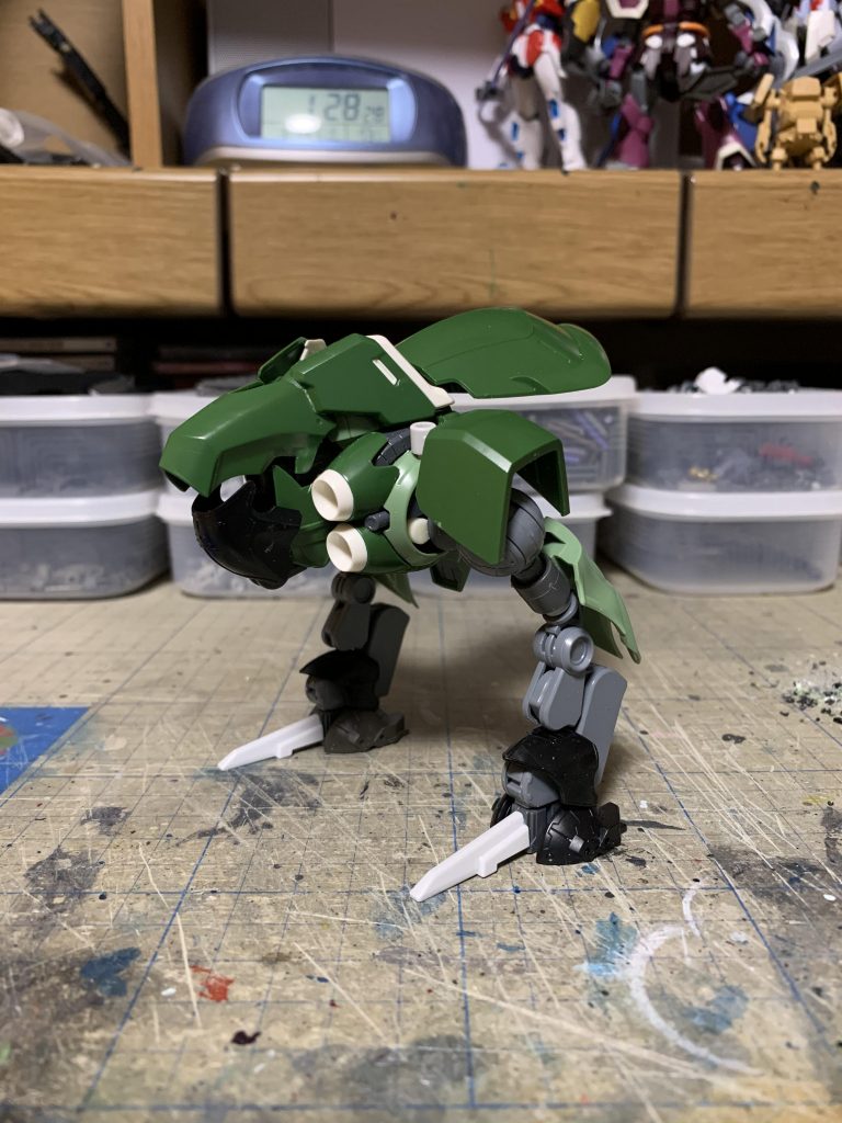 だいたいの形が出来ました。一部を除いてほぼクシャトリヤのパーツで構成しています。