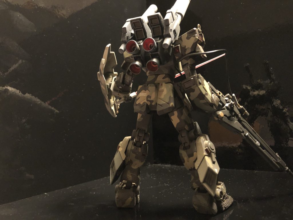 砲撃機は下からのアングルがお気に入りです