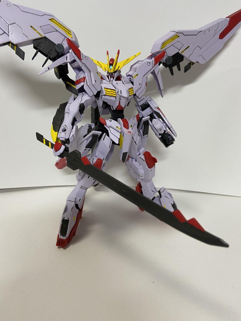 大太刀
大太刀含め武装は頑張って筆塗りしました
持ち柄の黄色鬼畜でしょ…