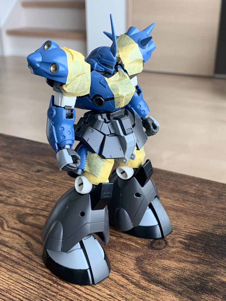 仮設状態、ケンプファーの装甲取り付けのための削り作業に苦労しました。